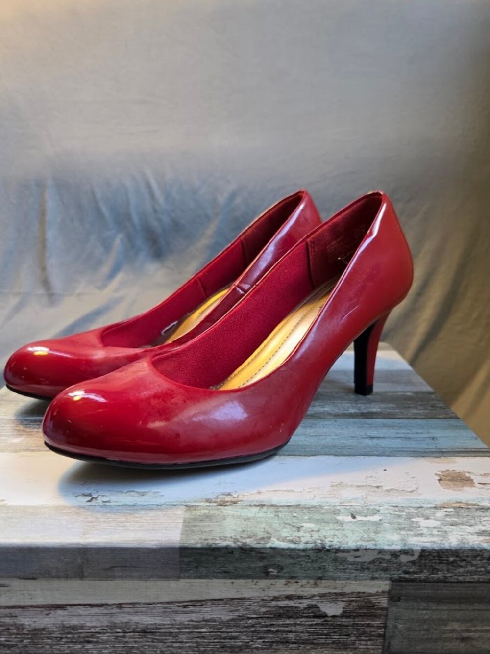 Comfort Plus Predictions Shoes Womens Size 6.5 Patent Heels Pumps Red